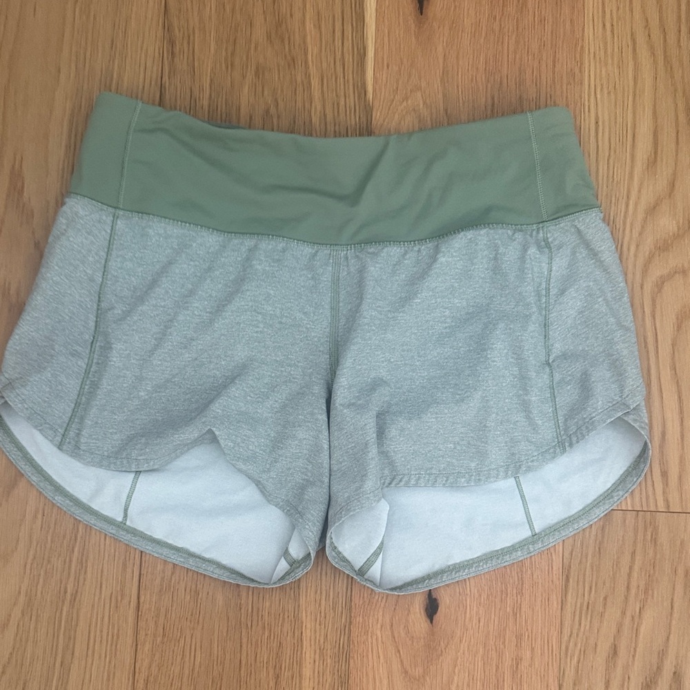 Lululemon speed up green Shorts. Sz 4